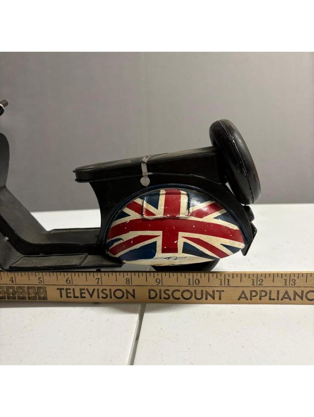 Vintage Metal Vespa Scooter Model Union Jack British Flag Decorative Figurine - Picture 9 of 12